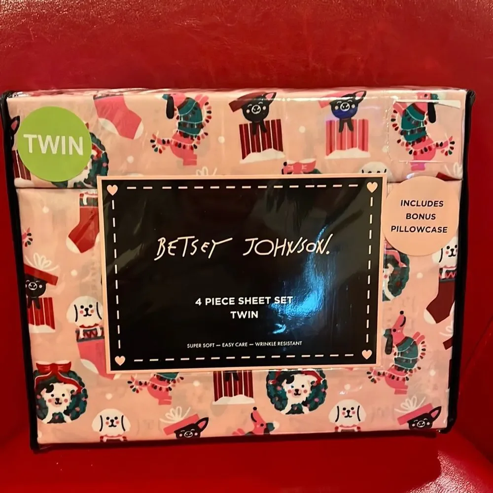 NIP Betsey Johnson Holiday Dogs microfiber sheet set
